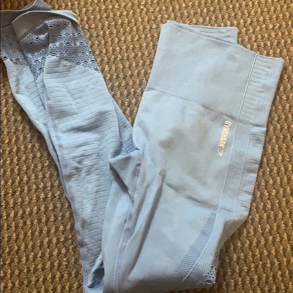 Gym shark leggings